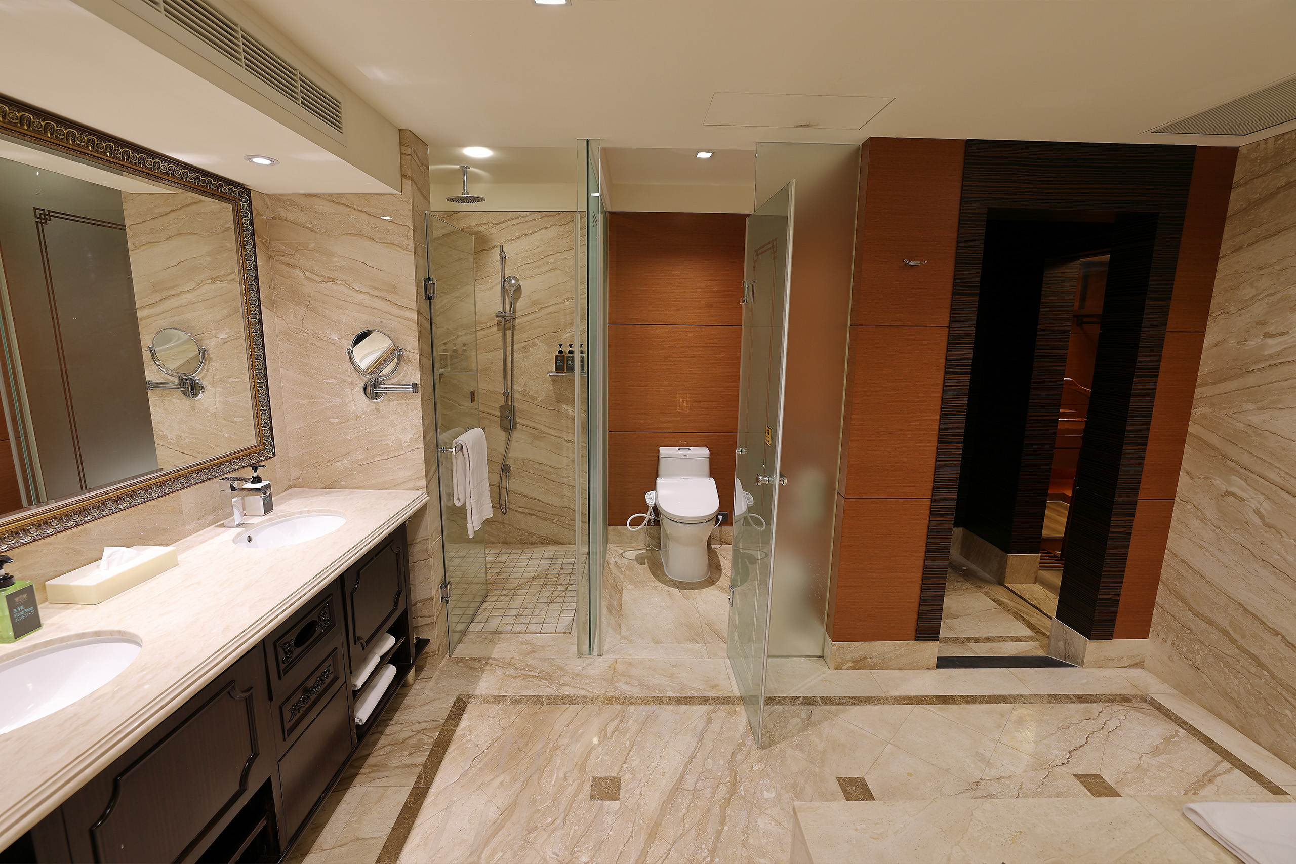 Privilege Suite | 台北漢普頓酒店 Hamp Court Palace Taipei